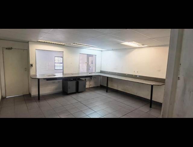 INDUSTRIAL PROPERTY TO RENT IN N4 GATEWAY INDUSTRIAL PARK